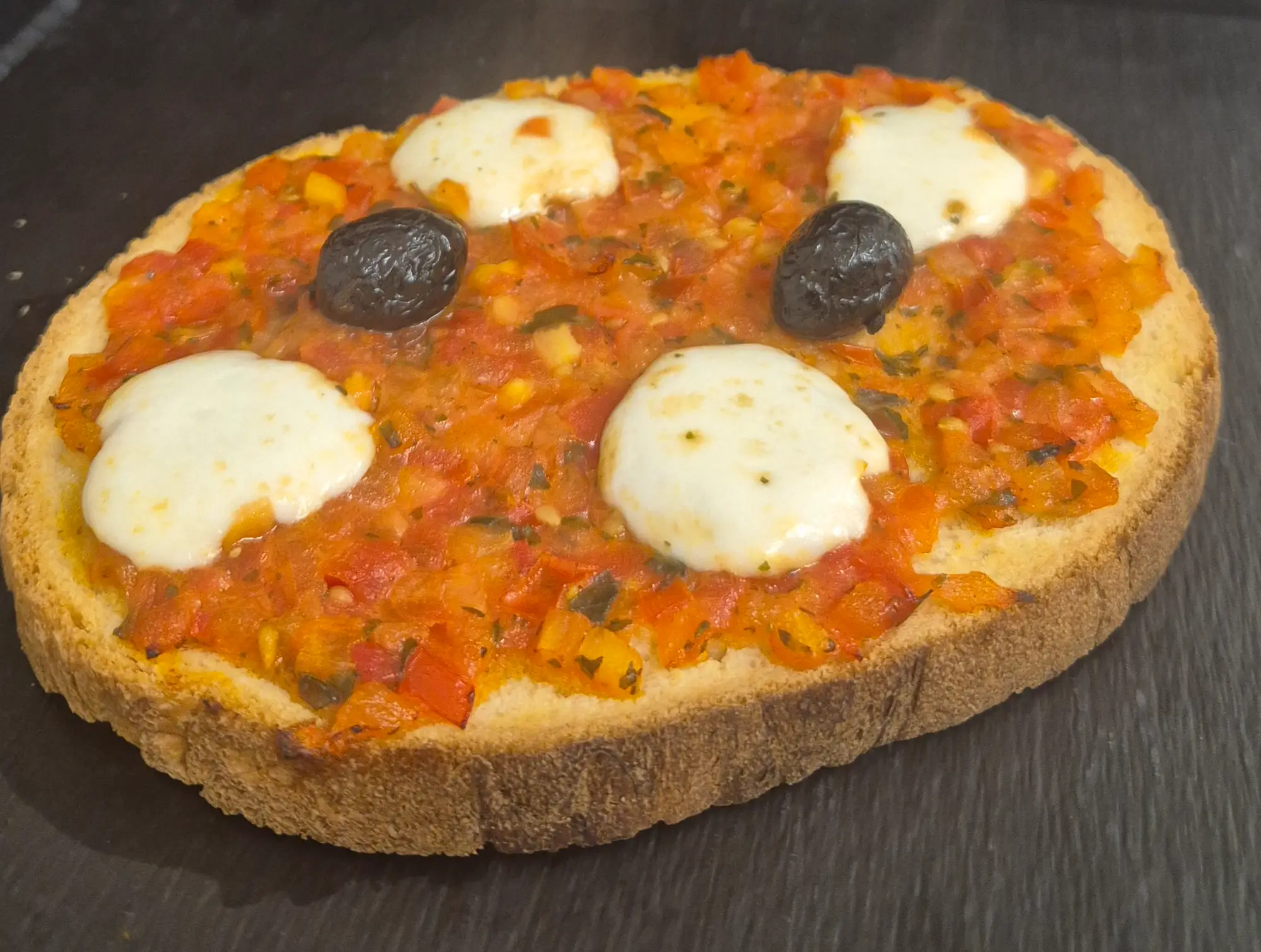 bruccetta tartare de tomate mozzarella