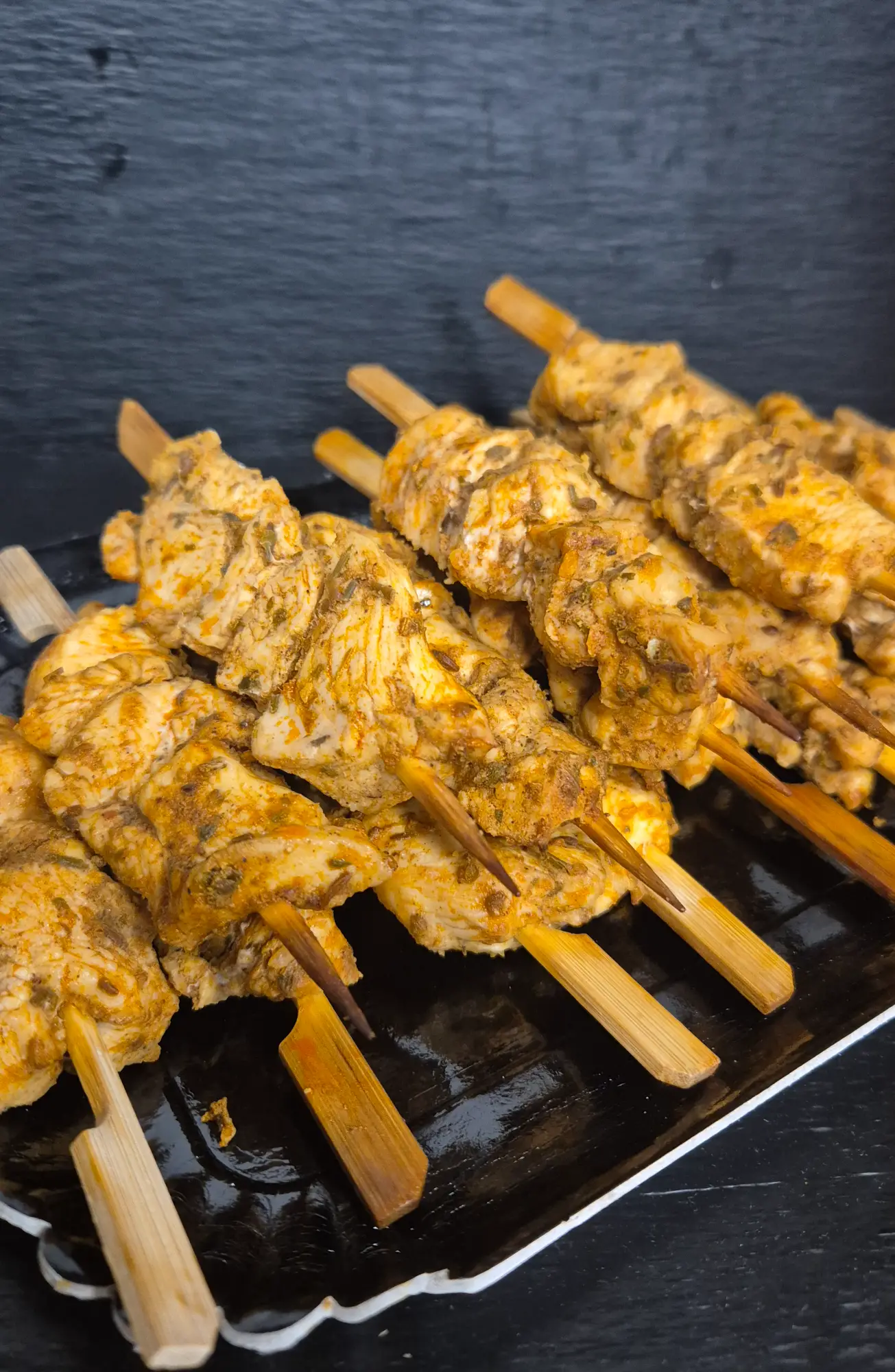 brochettes cuites de poulet marinées a la texane